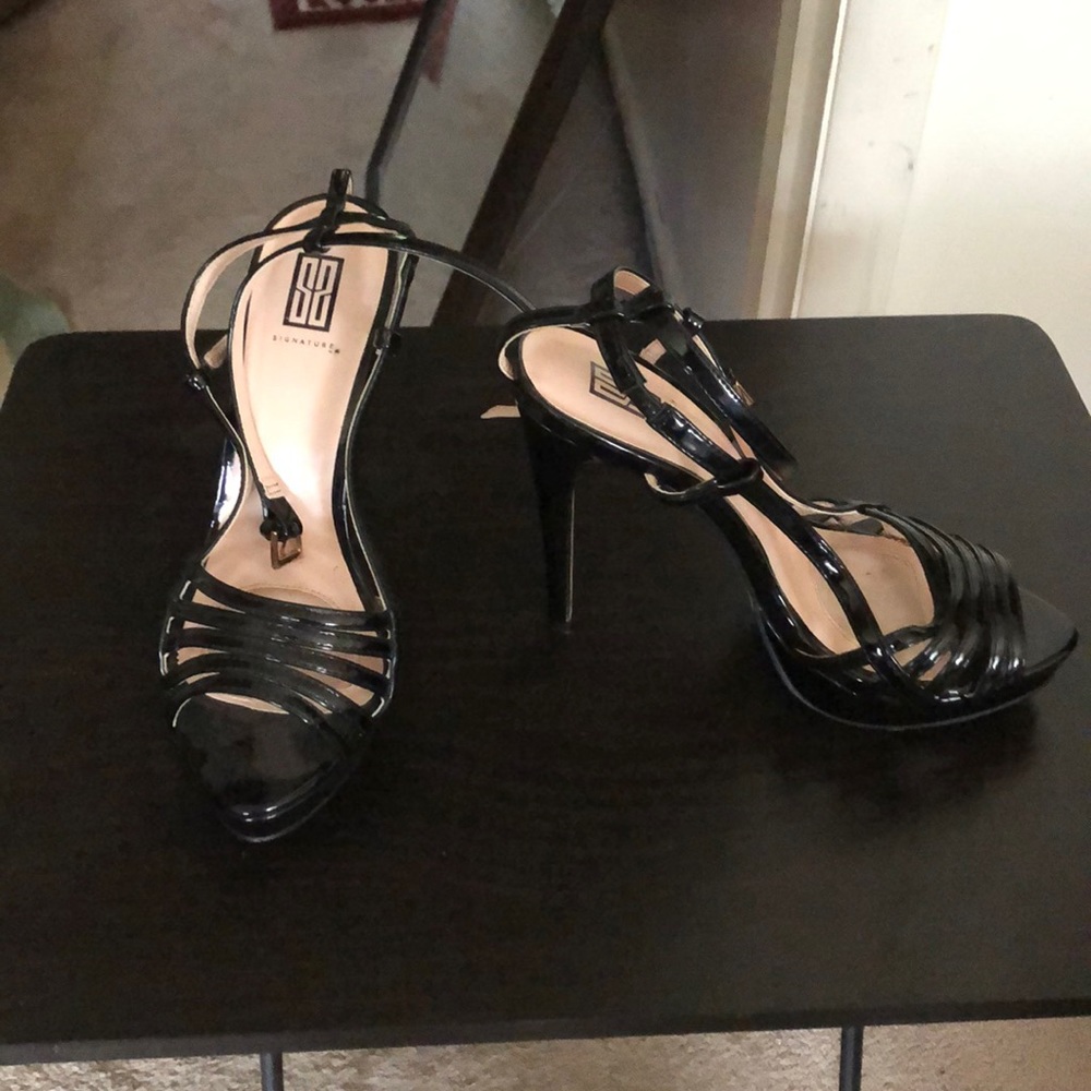 Signature Size 8 - 5 in heels